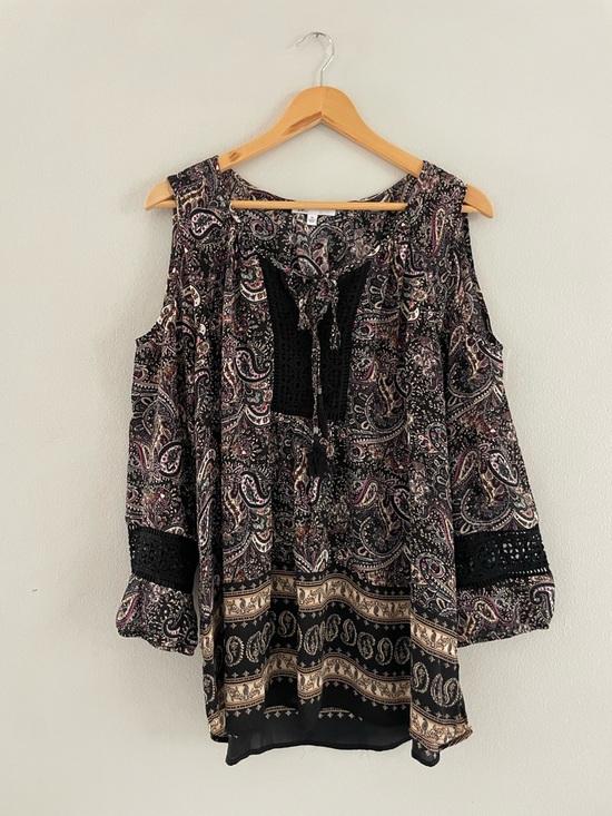DR2 Tops - DR2 Black & Multicolor Paisley Cold-Shoulder Blouse